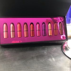 MAC Mini Lipstick Gift Set
